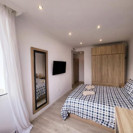 Stylish 3 Bedroom Penthouse In Marbella Centre With Large Pool Close To The Beach Zewnętrze zdjęcie