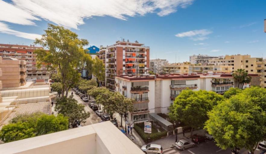 Stylish 3 Bedroom Penthouse In Marbella Centre With Large Pool Close To The Beach Zewnętrze zdjęcie