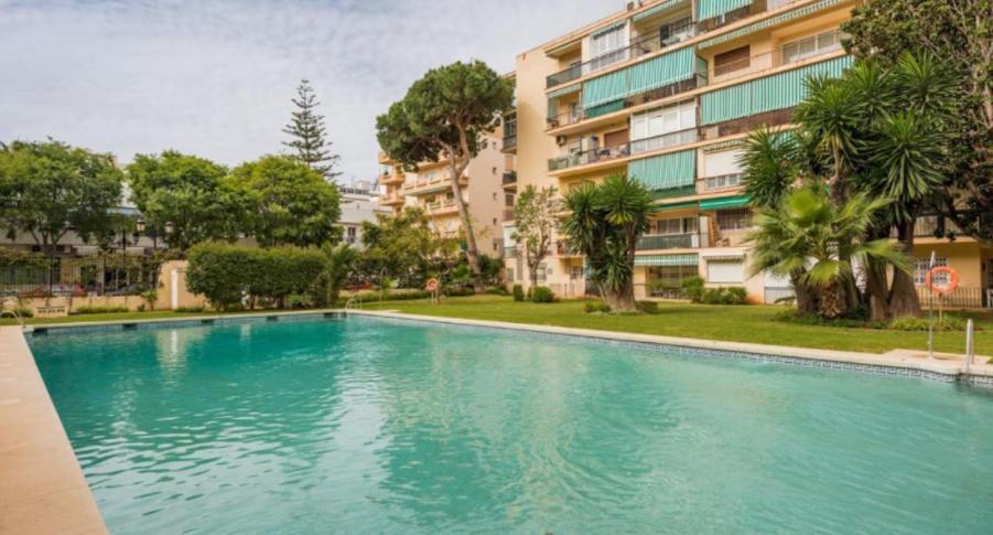 Stylish 3 Bedroom Penthouse In Marbella Centre With Large Pool Close To The Beach Zewnętrze zdjęcie