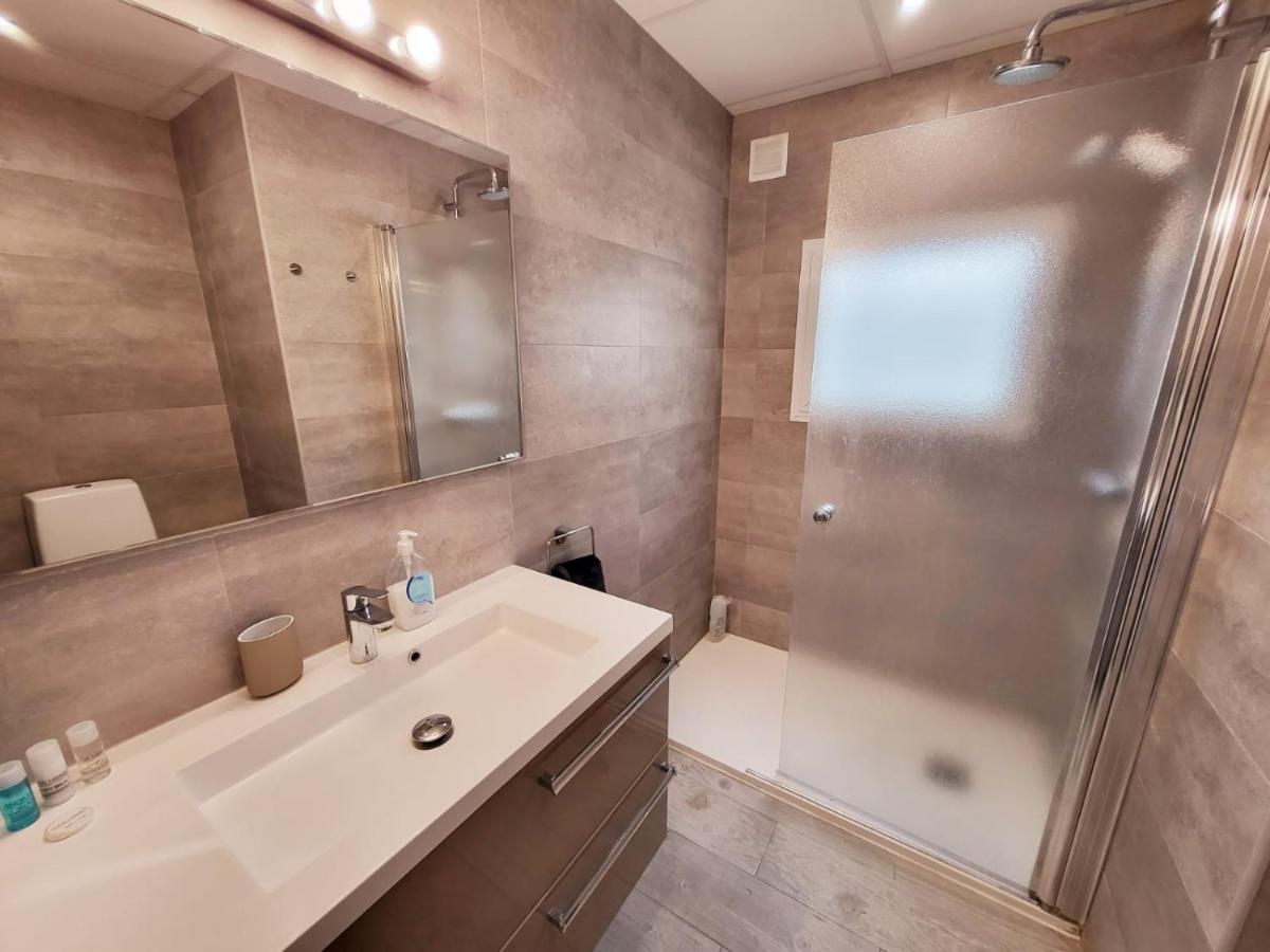 Stylish 3 Bedroom Penthouse In Marbella Centre With Large Pool Close To The Beach Zewnętrze zdjęcie